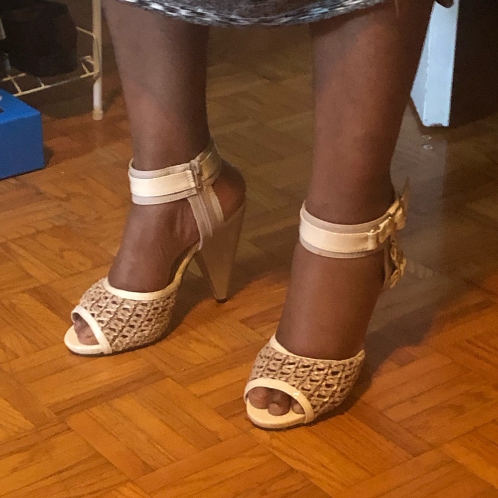 Brown/nude Heels